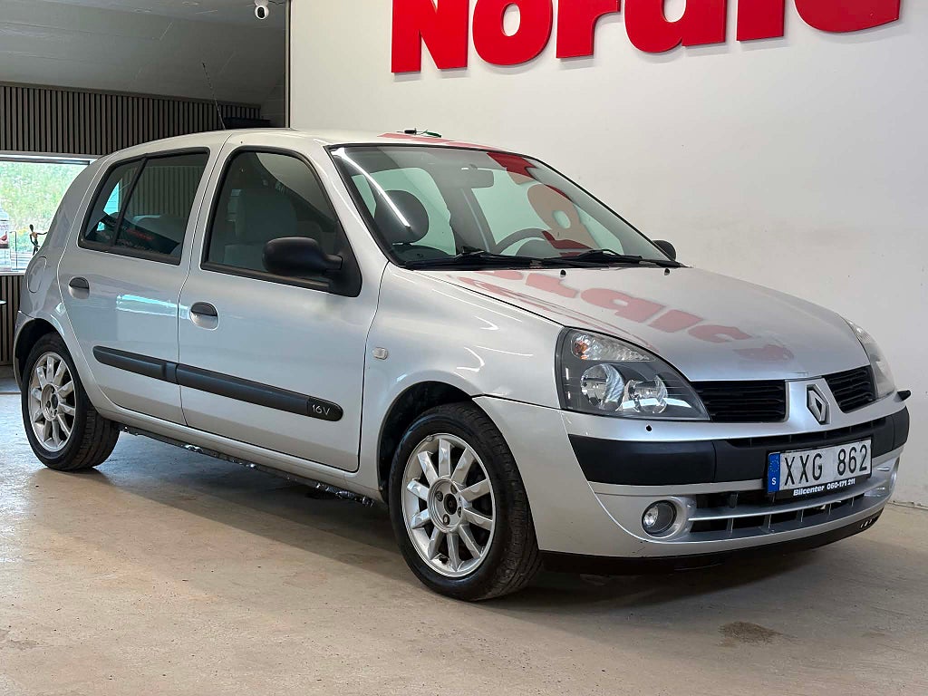 Renault Clio 5-dörrars Halvkombi 1.2 Authentique 75hk