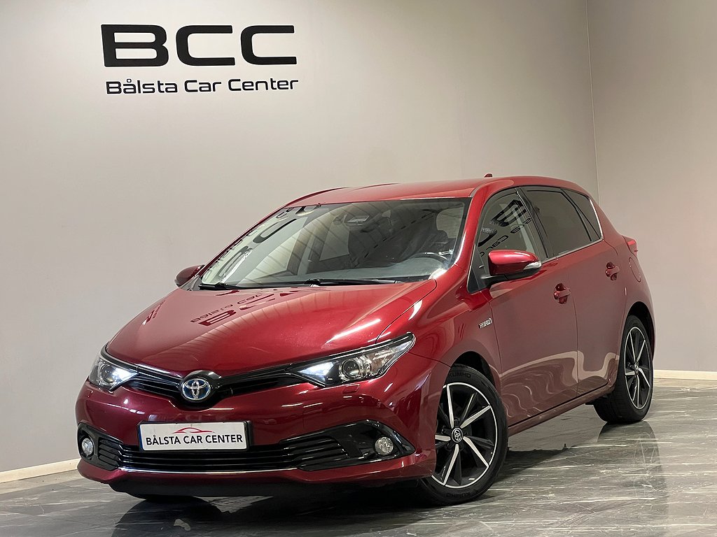 Toyota Auris Hybrid e-CVT 136hk Navi B-kamera Lane Assist