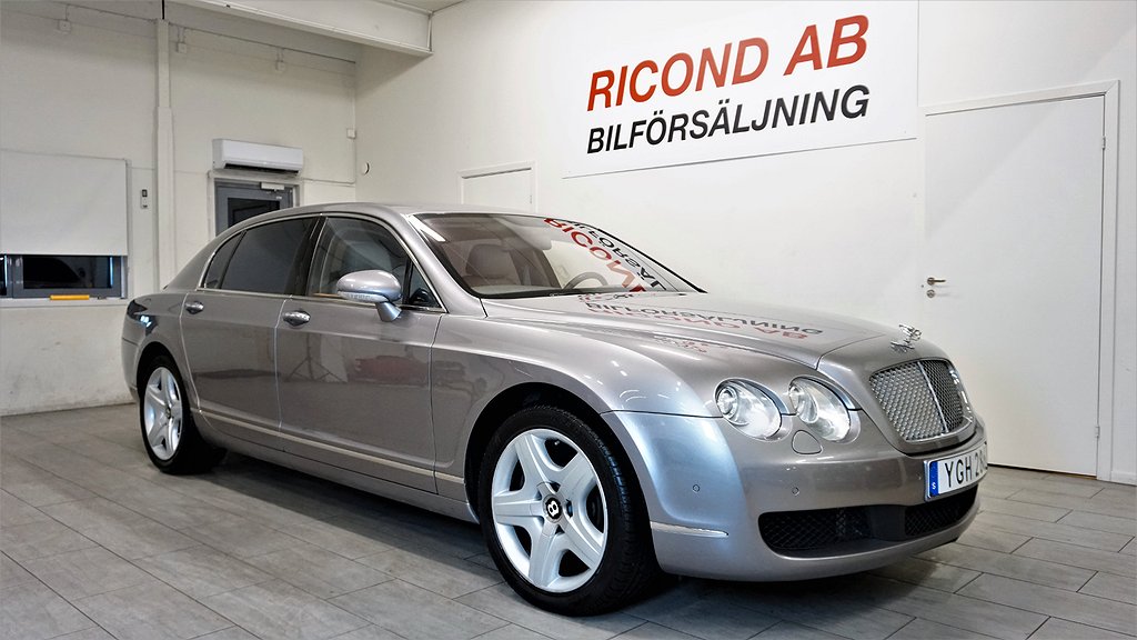 Bentley Continental Flying Spur 6.0 W12 TipTronic 560hk