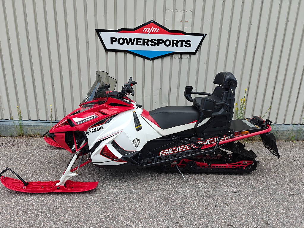 Yamaha Sidewinder XTX 141 SE -19