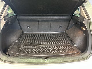 Volkswagen Tiguan 2.0 TDI 4M Cockpit/Drag/Kamera/ M&D-Värmare/S&V-Däck – bild 12