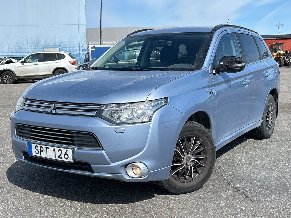 Mitsubishi Outlander 5-seater Business