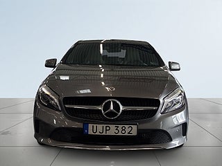 Mercedes-Benz A 180 d 7G-DCT Urban Line/S&V-hjul/H&K/Drag/Kamera/Navi – bild 2