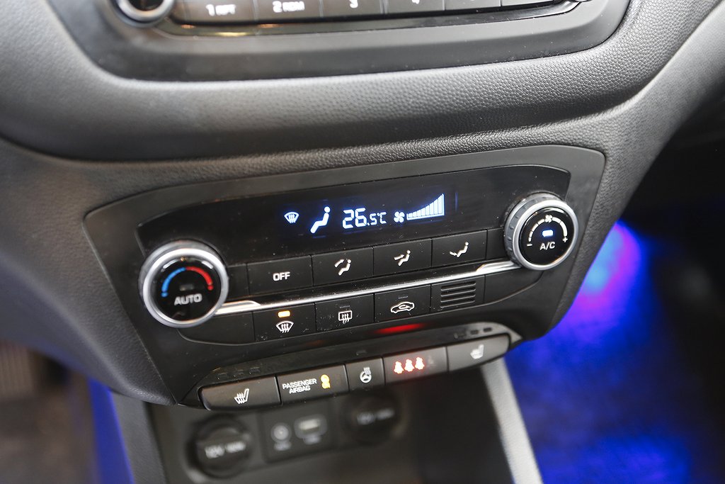Hyundai i20 1,4 Premium 101hk 5D Panorama Kamera 2016