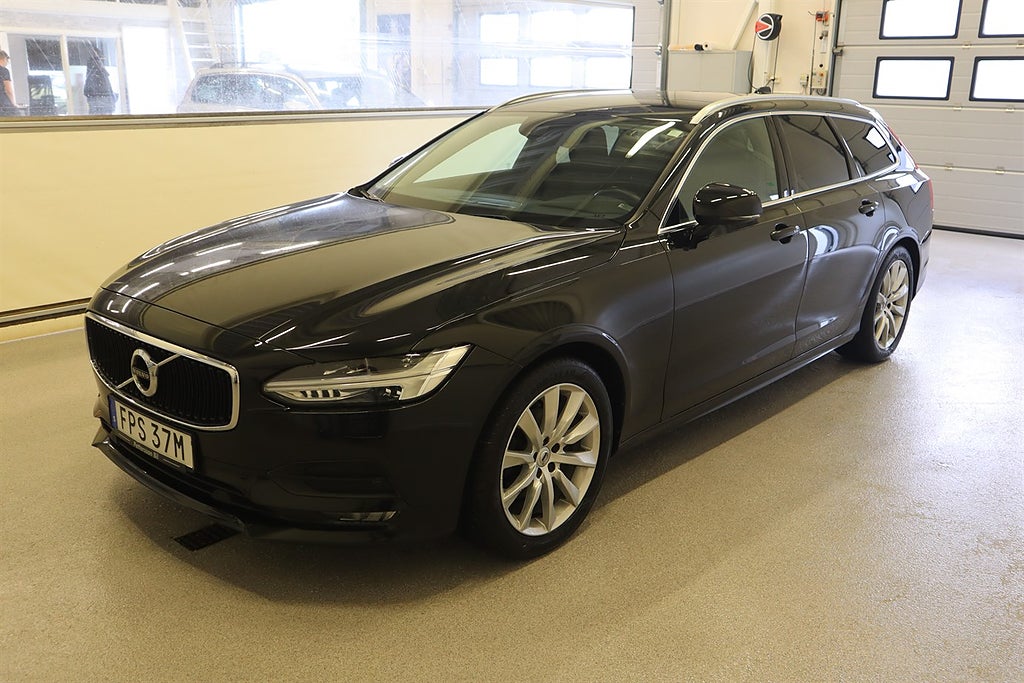 Volvo V90 D4 Momentum Advanced SE II AUT DRAG VÄRMARE 18" ALU