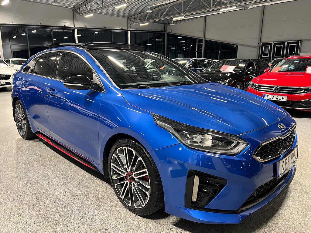 Kia Pro_Cee'd GT Kia ProCeed GT 1.6 T-GDI DCT 204hk 4,99%Panorama