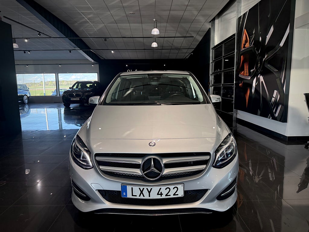 Mercedes-Benz B 180 7G-DCT Urban SE Edition - bild 26