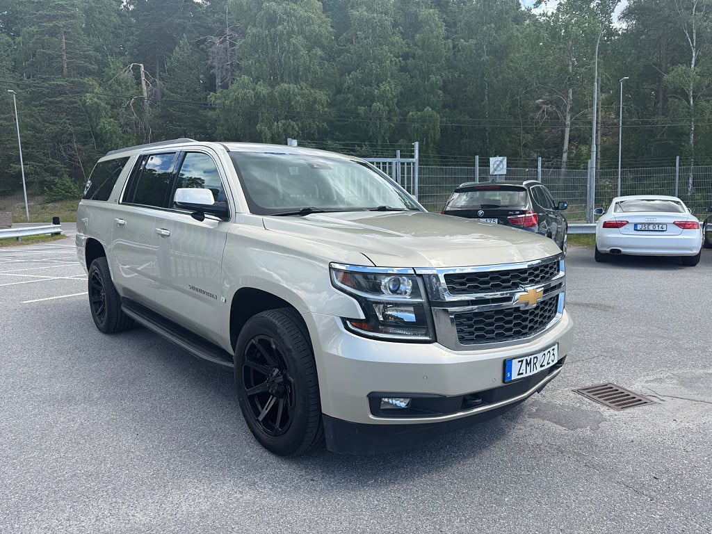 Chevrolet Suburban 5.3 V8 E85 4WD Hydra-Matic 360hk 9-sits 1 ägare