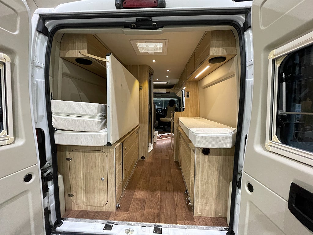 Hymer Grand Canyon / Solcell / B-körkort / Plåtis / Markis - Hymer