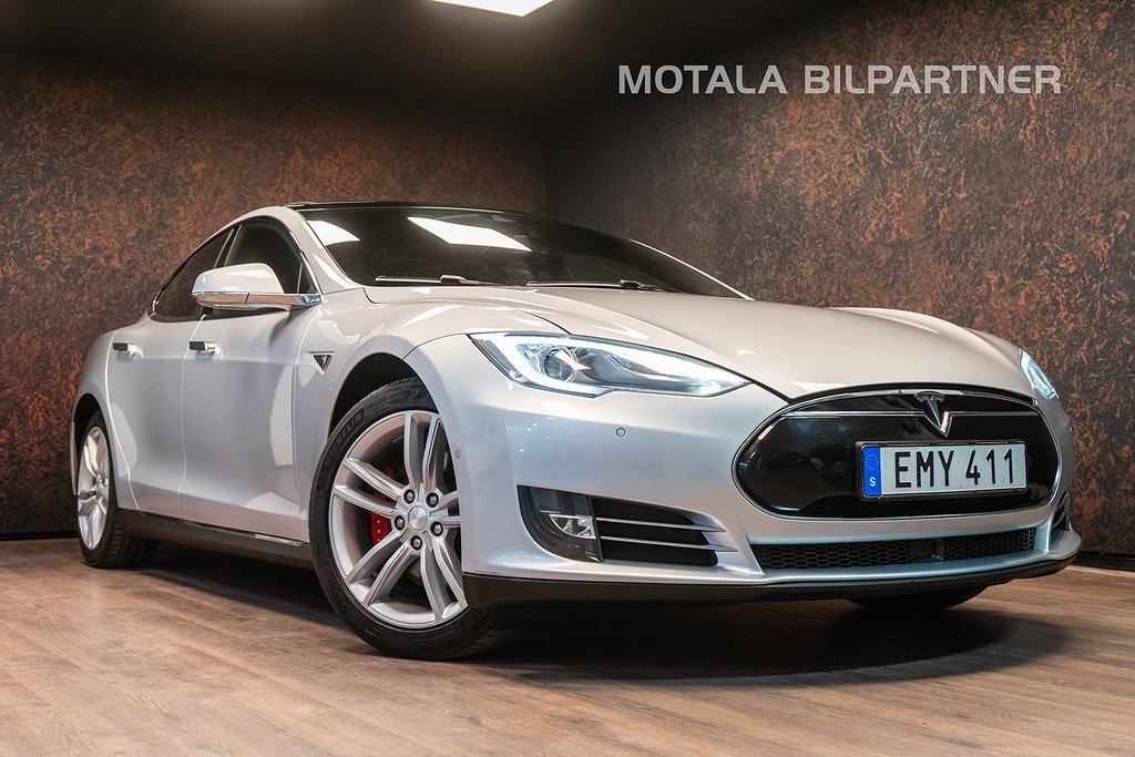 Tesla Model S P85 | Fri supercharge | Pano | Autopilot