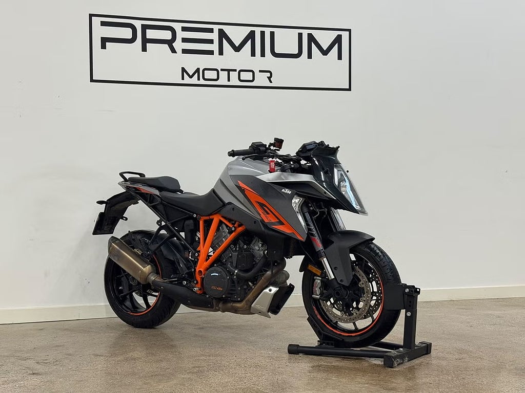 KTM 1290 Super Duke GT | Akrapovic | Givi 173hk