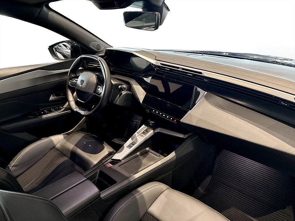 Bild på Peugeot 408 GT 1.2 PT 130hk Aut B-KAMERA CARPLAY