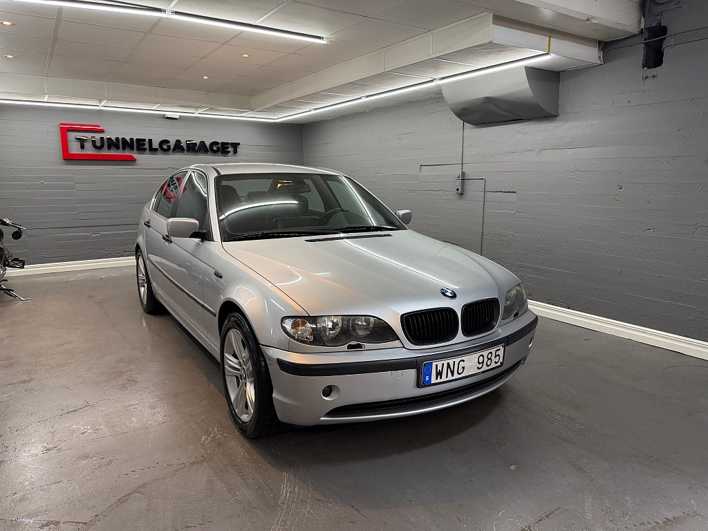 BMW 318I Sedan Låg milare Nybesiktigad Nyservad