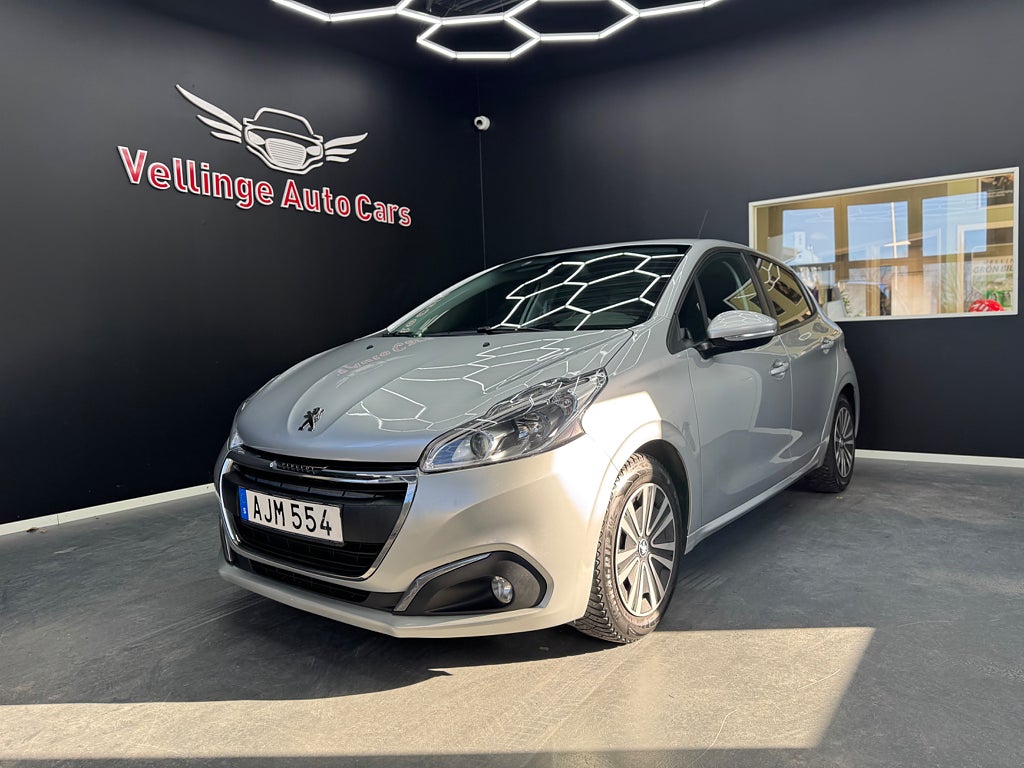 Peugeot 208 5-dörrar 1.2 PureTech 82 Automat *Ny kamrem*