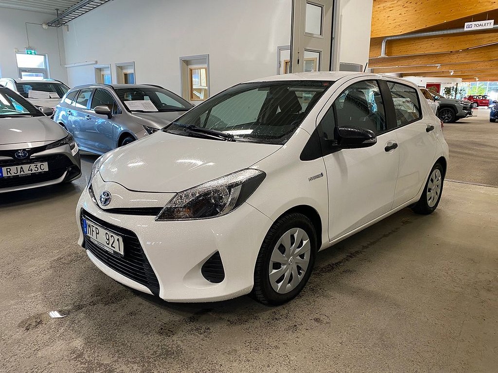 Toyota Yaris Hybrid 1,5 5dr Vinterhjul Motorvärmare