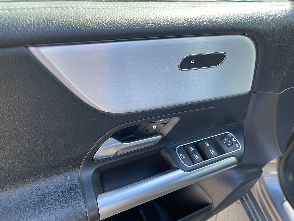 Mercedes-Benz B 180 7G-DCT 136 hk, automat, dragkrok