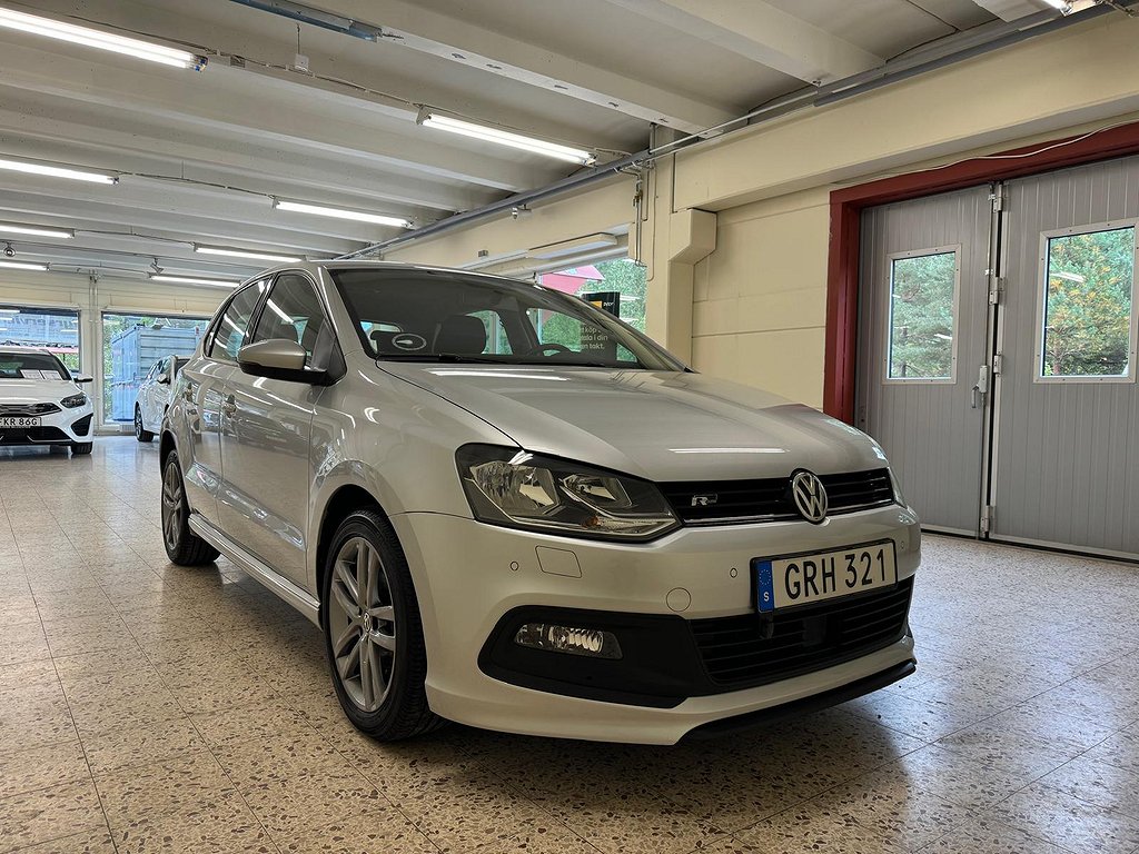 Volkswagen Polo 1.2 TSI 90hk R-Line / Värmare / P-sensorer /  Farthållare