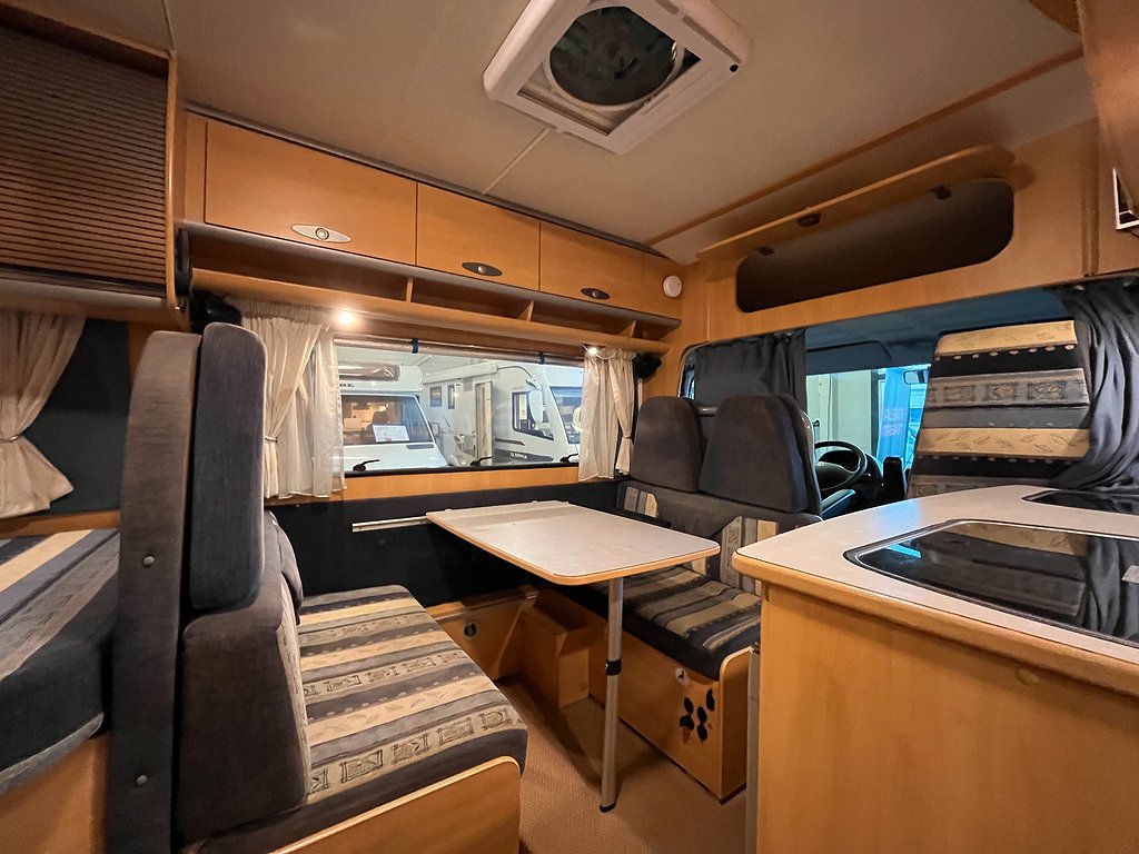 Dethleffs Advantage T-5841  / MaxxFan / Solcell / B-körkort - Dethleffs