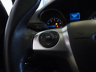 Halvkombi Ford Focus 19 av 21