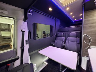 Transportbil - Skåp Volkswagen Crafter 177HK AUT CROSSBUSS 4 av 27