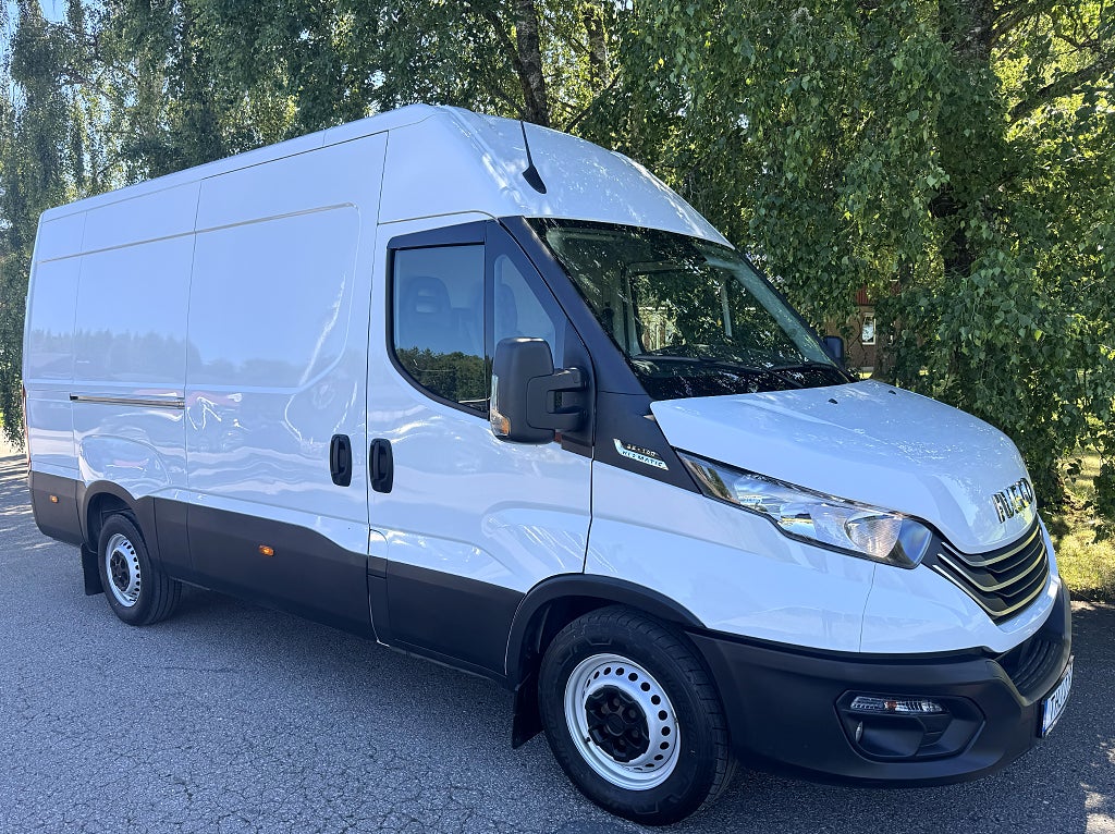 Iveco 35-140 Högskåp 12 m3 Automat & Dieselvärmare