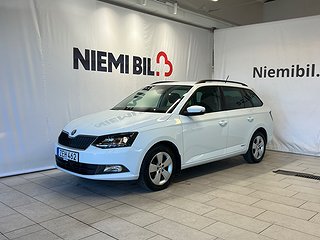 Skoda Fabia Kombi 1.0 TSI Style Mvärmare/P-sensor/S&V-däck