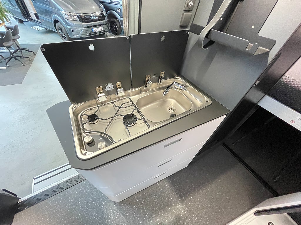 Adria Twin Supreme 640 SGX /ALDE/Automat/Höj & sänkbar säng/ - Adria