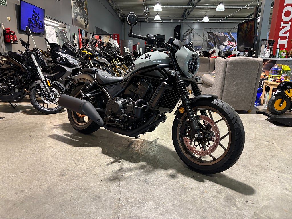 Honda CMX1100 Rebel SE DCT #Endast 40 mil# 