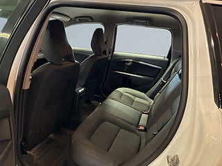 Volvo XC70 D4 AWD Momentum Dragkrok Dvärm Navigation Rattvärme S&V