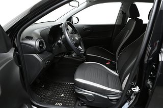 Halvkombi Hyundai i10 9 av 22