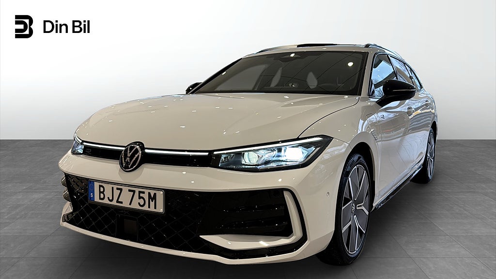 Volkswagen Passat eHybrid 272hk R-Line *LAGERKAMPANJ*