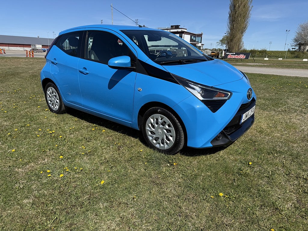 Toyota Aygo 5-dörrar 1.0 VVT-i X-PLAY Euro 6 9800mil 