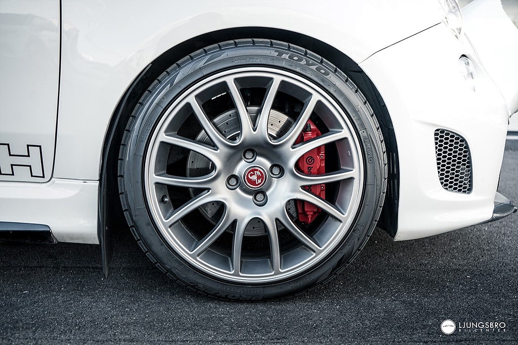 Abarth 595 1.4 Competizione 180hk / Sportavgas / SE SPEC