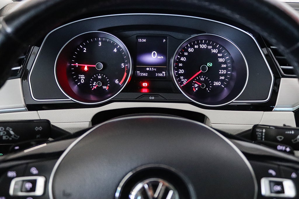 Volkswagen Passat 2.0 TDI GT Executive Skinn Dragkrok
