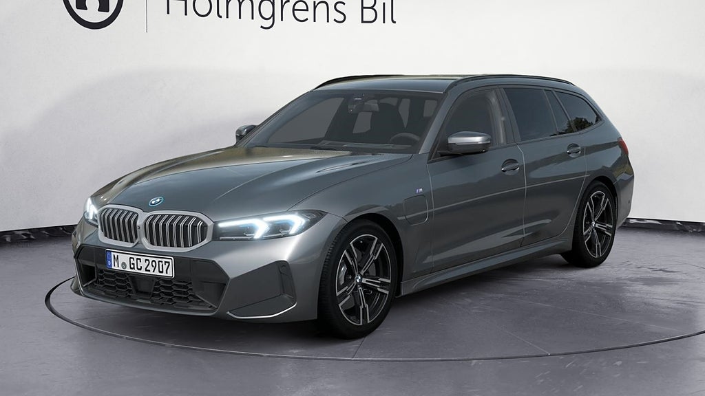 BMW 330e xDrive Touring 3,65% ränta M Sport Fartpilot PA Inno HiFi Drag