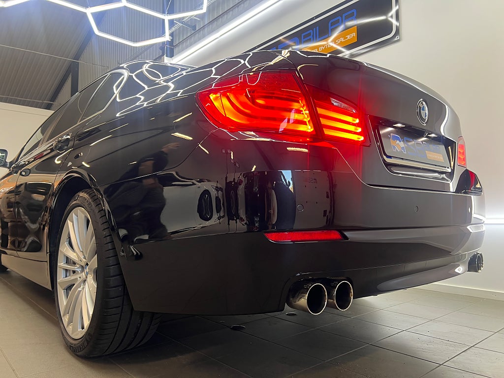 BMW 550I V8 4.4 408ch - BVA - CUIR - ACC - CAMÉRA DE RECUL - HI-FI PRO