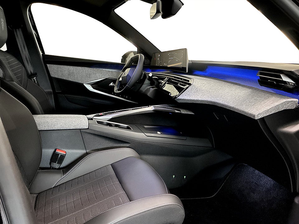 Bild på Peugeot 5008 GT Hybrid 145hk Aut KAMPANJ BRÄNSLE INGÅR