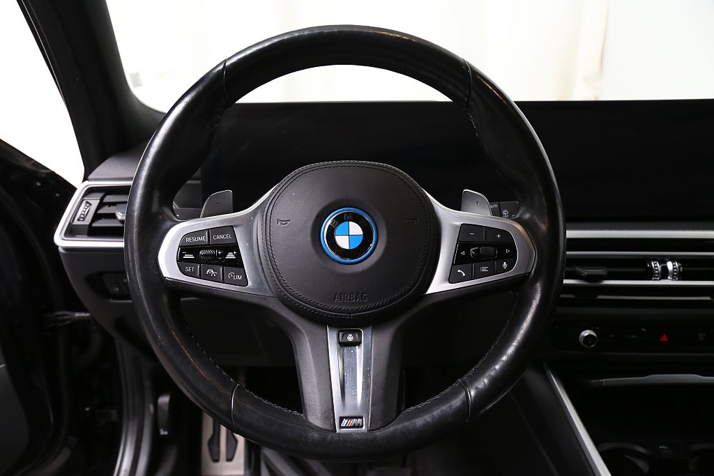 BMW 330e xDrive Touring M-Sport Aut Drag HiFi Aktiv Farth. 2023