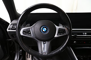 Kombi BMW 330e 15 av 24