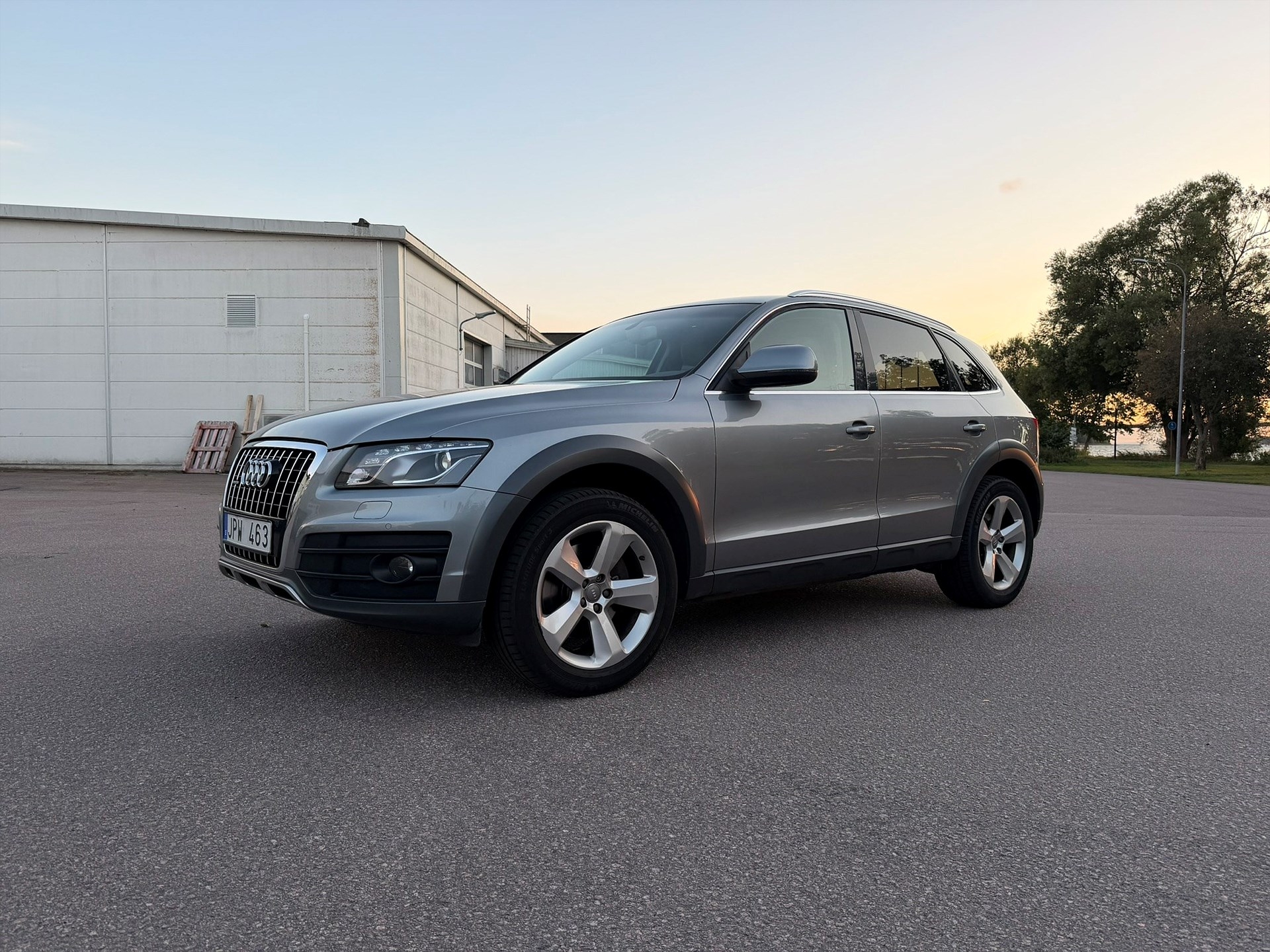 Audi Q5 2009, photo 2/10