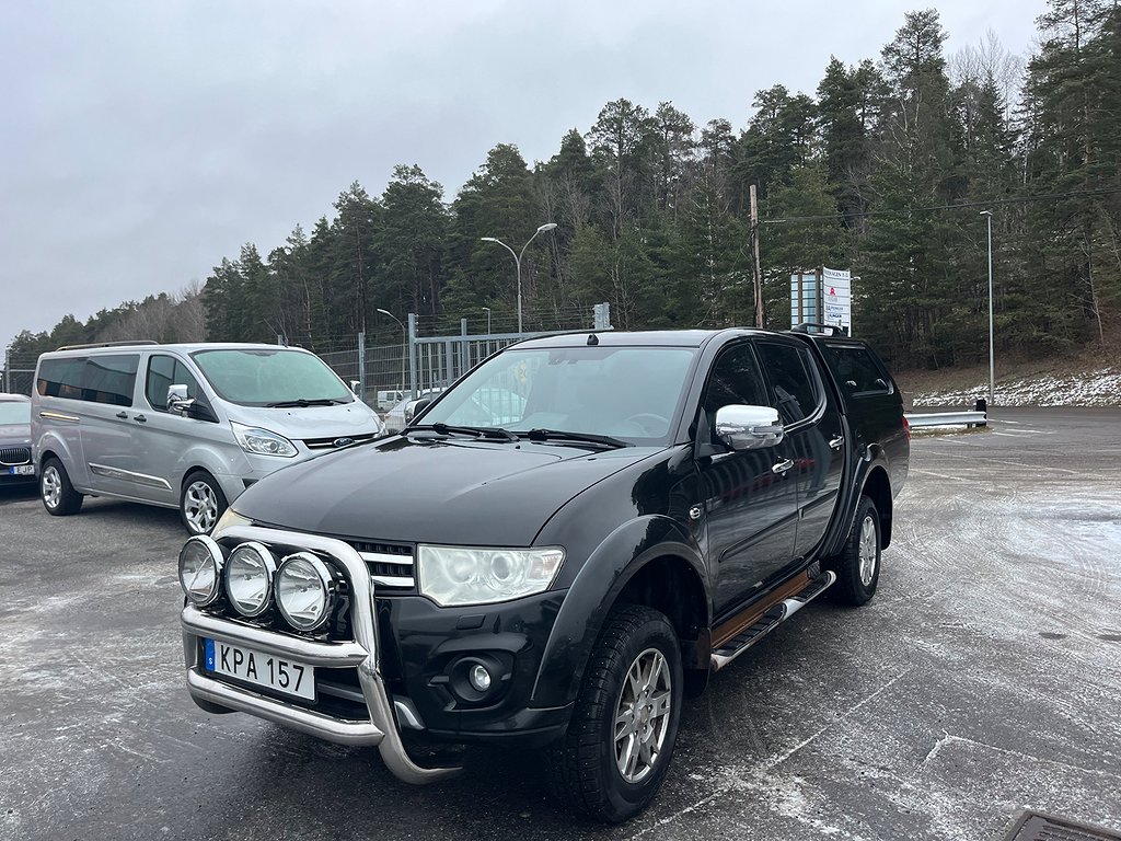 Mitsubishi L200 Dubbelhytt 2.5 4x4 178hk Automat Skinn Drag 