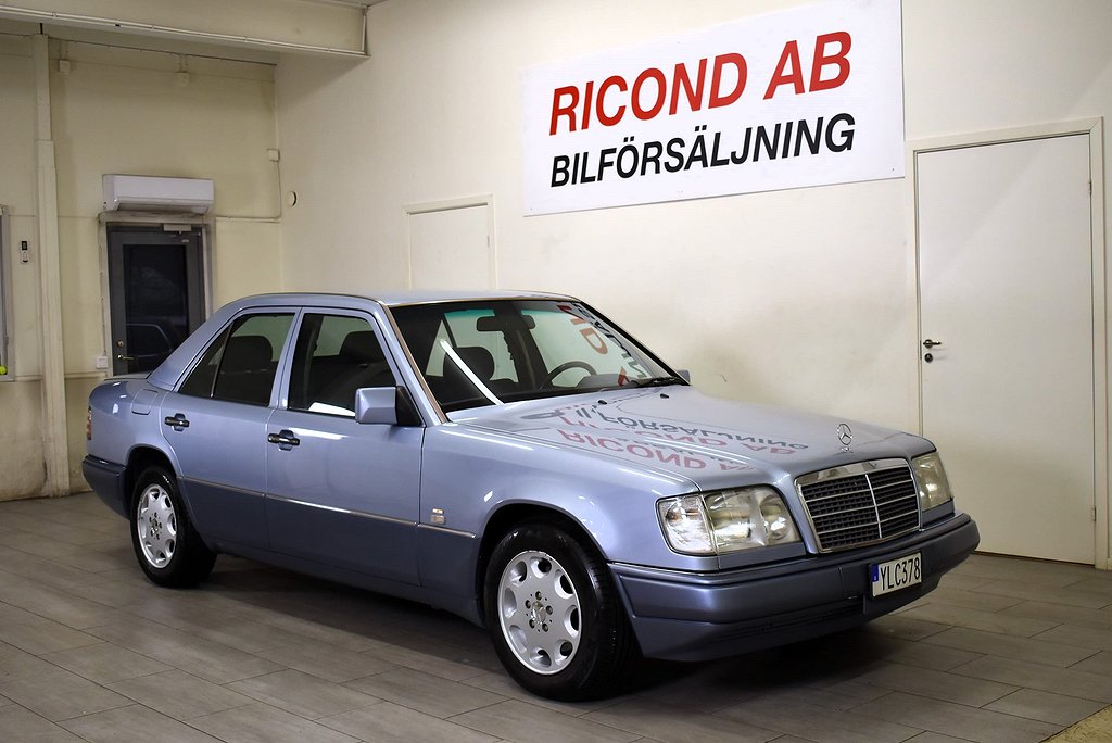 Mercedes-Benz E 320 AUT W124 220 HK 10896 MIL TOPPSKICK 