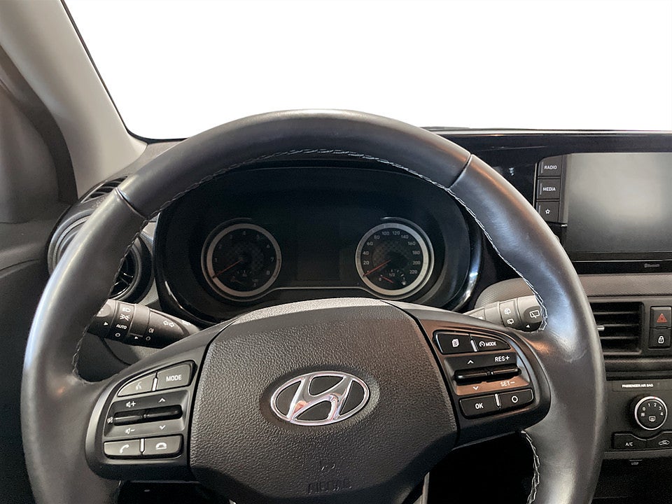 Bild på Hyundai i10 Essential 1.0 blue 67hk Aut CARPLAY