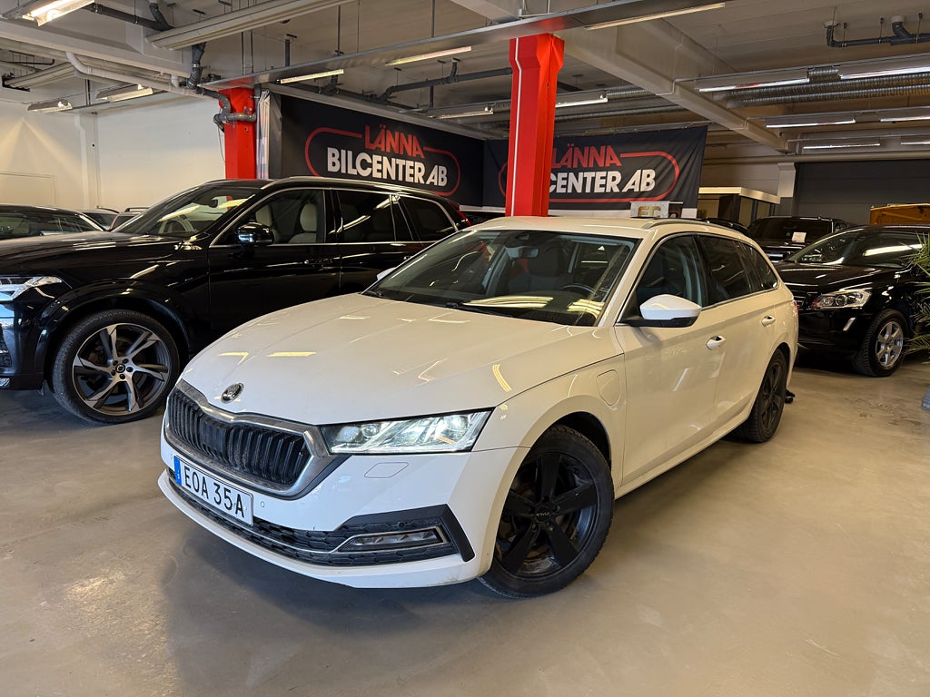 Skoda Octavia Kombi iV Style Business Drag Massage Kamera MOMS