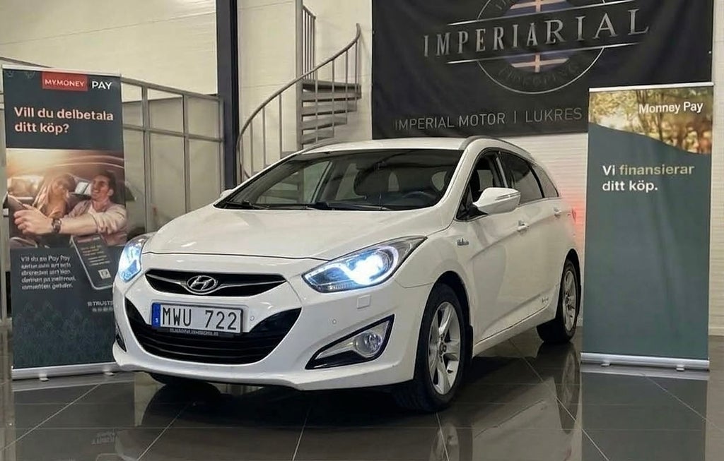 Hyundai i40 cw 1.7 CRDi Business Euro 5// Ny servad// Bak Kamera