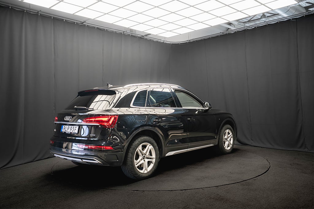 Audi Q5 40 TDI Q D-VÄRMARE DRAG 360° MATRIX MOMS COCKPIT