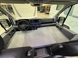 Transportbil - Skåp Volkswagen Crafter 177HK AUT CROSSBUSS 15 av 27