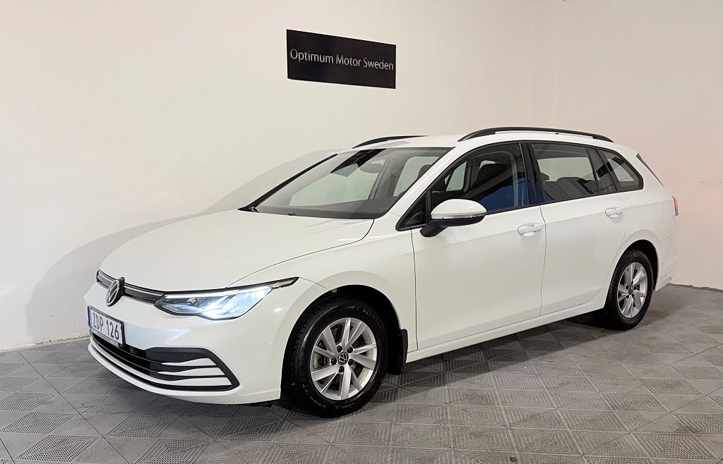 Volkswagen Golf Sportscombi 1.5 eTSI ACT OPF Base, Dragkrok.