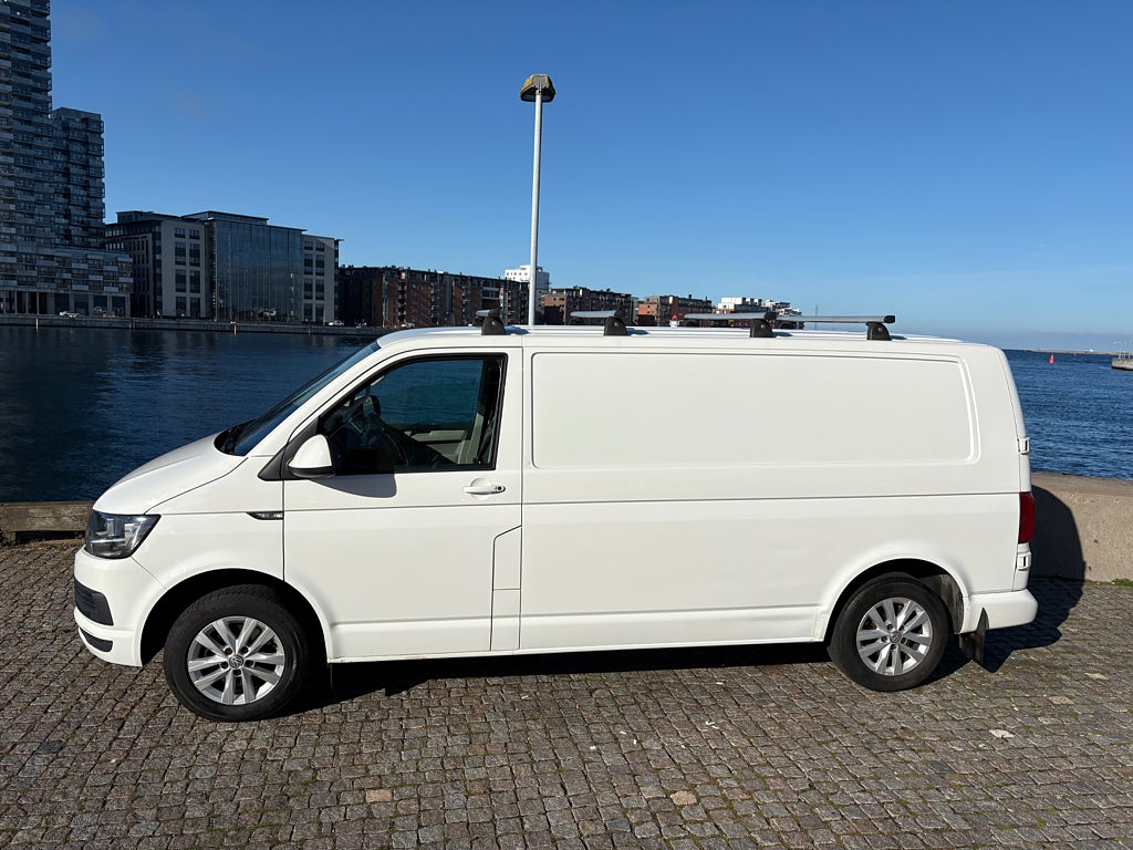 Volkswagen Transporter T30 2.0 TDI Euro 6 Lång Blue Motion 