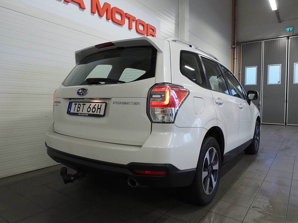 Subaru Forester 2,0i 150hk XS CVT AWD Dragkrok Kamera